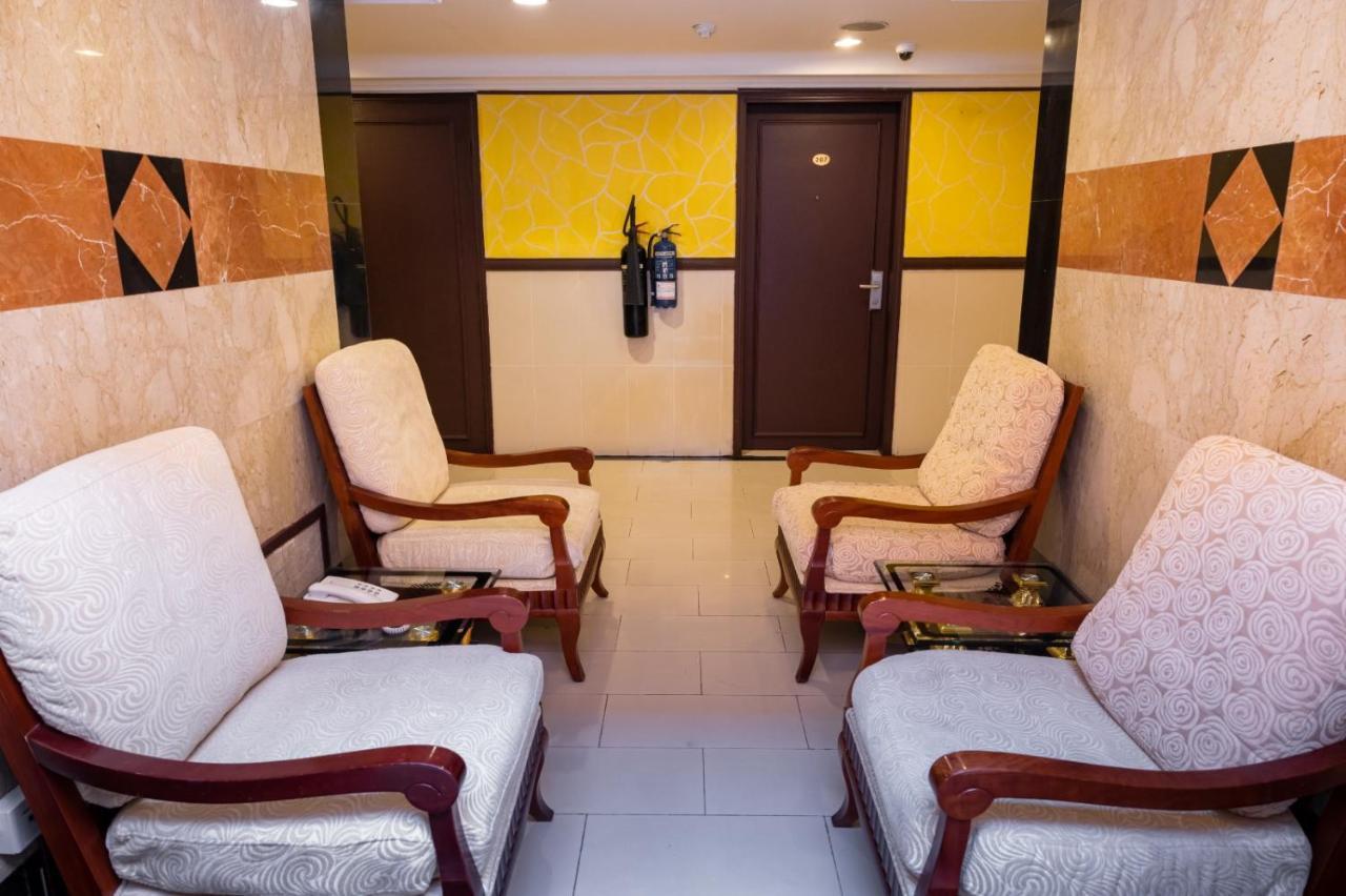 Three 888 Hotel Дубай Екстериор снимка
